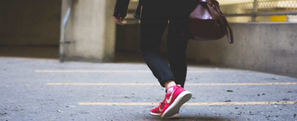 walking-shoes-purses